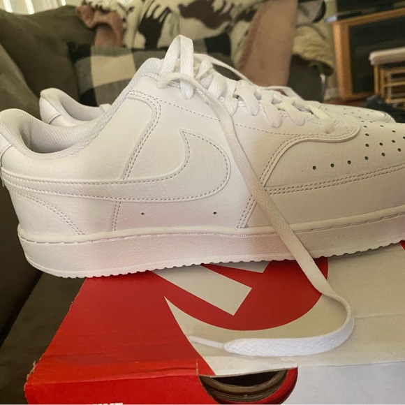 Nike vision low all white - Picture 3 of 4